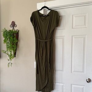 Chic Olive Maxi Dress